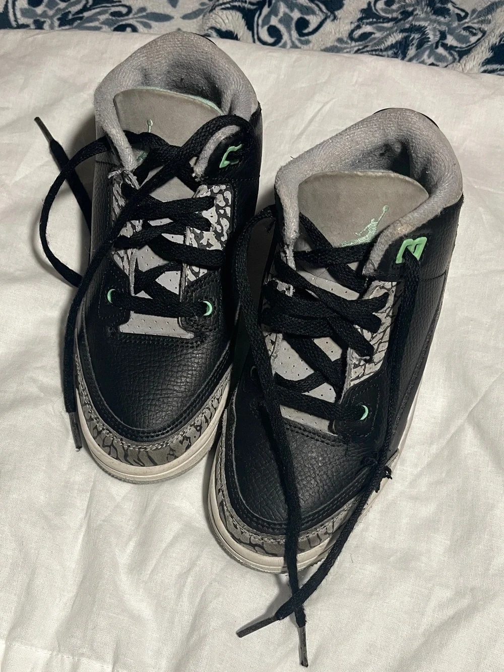 Kids Air Jordans 3 Retro Green Glow